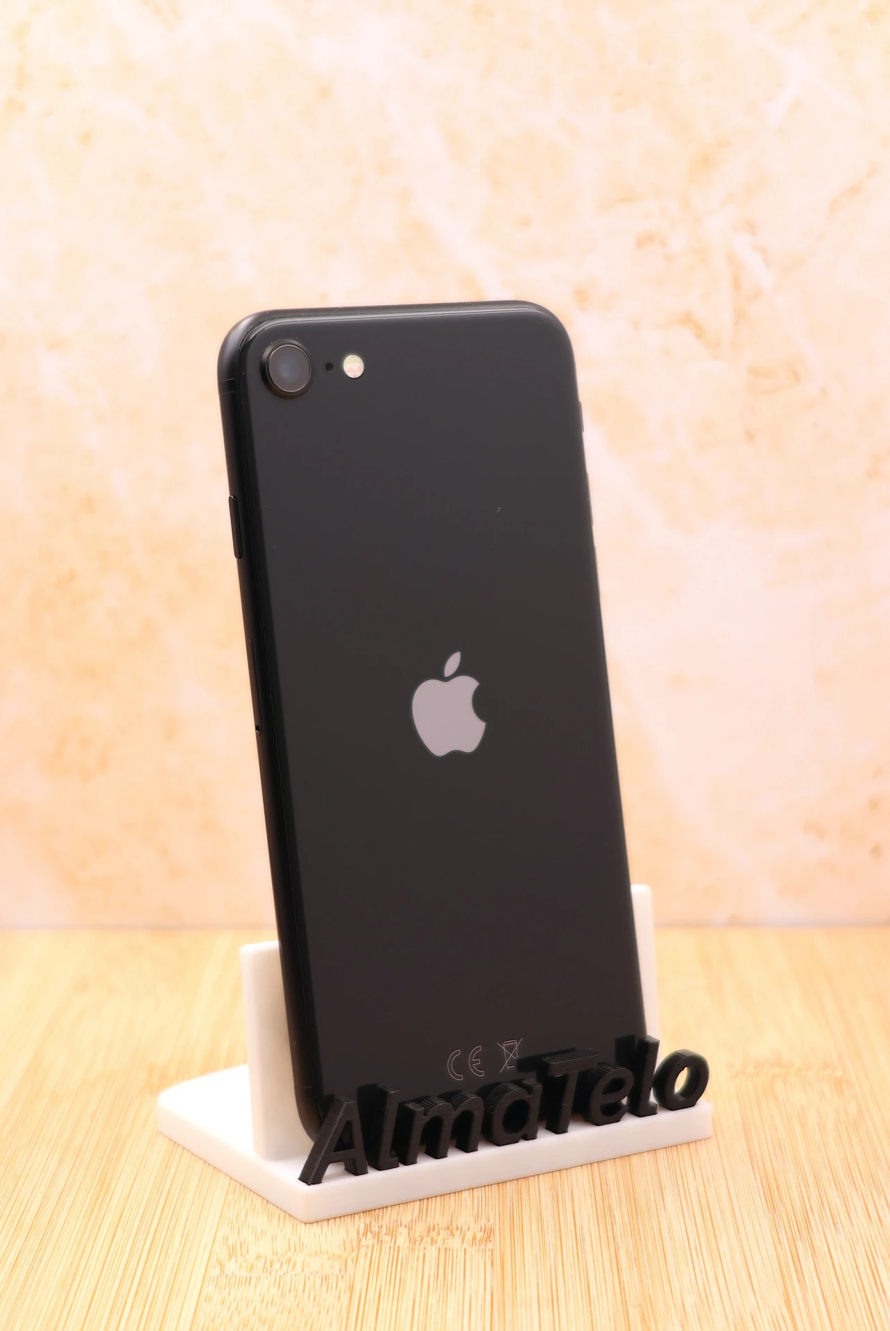 Eladó iPhone SE (2020) 64 GB Black 100% Aksi - 12 HÓ GARANCIA