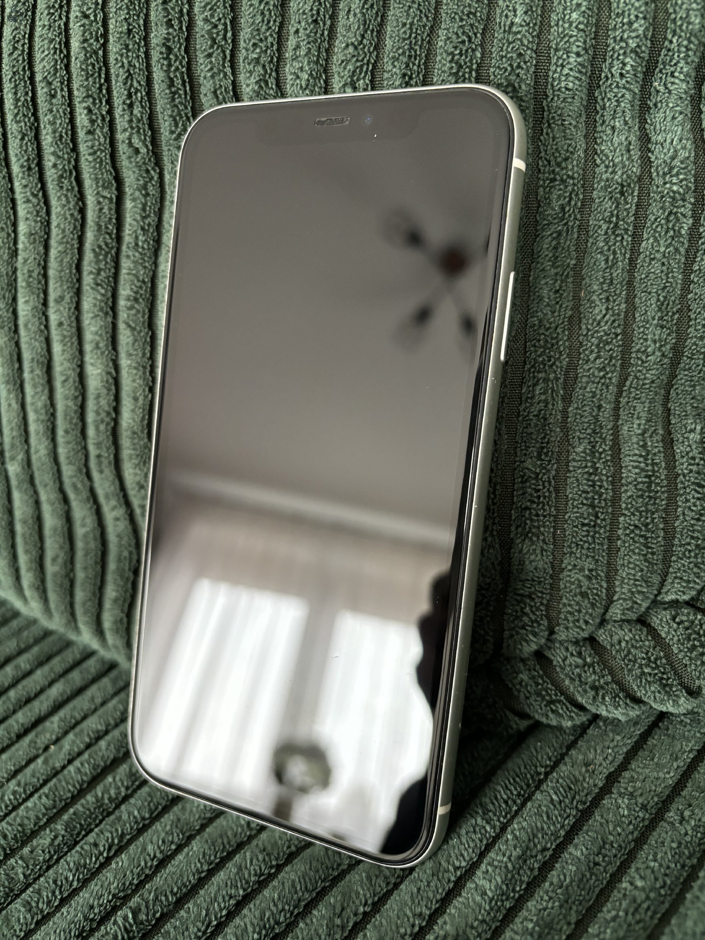 Kiváló állapotú Iphone 11 Fehér, 64 GB