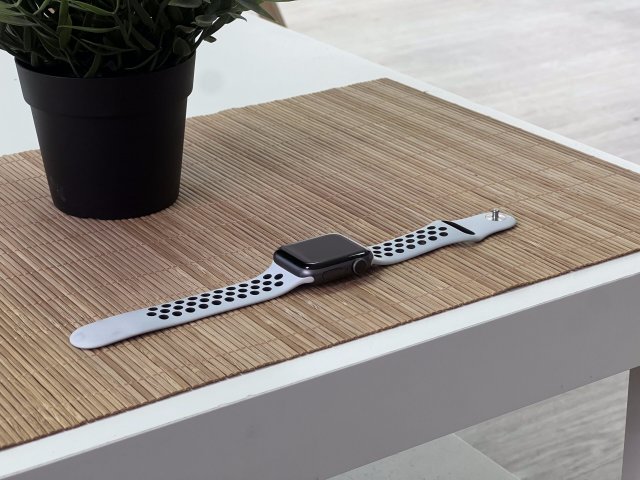 Apple Watch S4 Space Gray 40MM 2 ÉV Garanciával Számlával