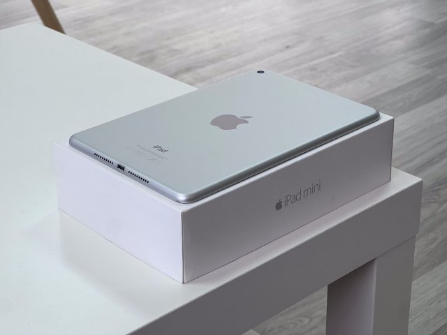 iPad Mini 4th Generáció Silver 64GB 2 Év Garanciával Számlával