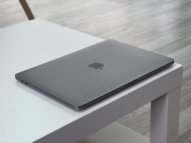 Hibátlan MacBook Pro 2020 13 M1 256GB 2 ÉV Garanciával Számlával Aksi 100%