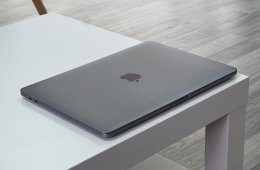 Hibátlan MacBook Pro 2020 13 M1 256GB 2 ÉV Garanciával Számlával Aksi 100%