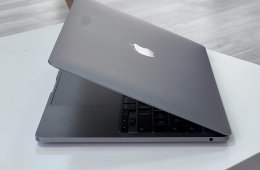 Hibátlan MacBook Pro 2020 13 M1 256GB 2 ÉV Garanciával Számlával Aksi 100%