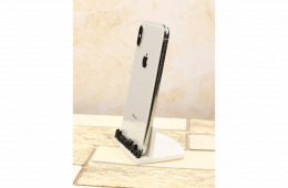 Apple iPhone X 64 GB Silver 93% akku - 12 HÓ GARANCIA