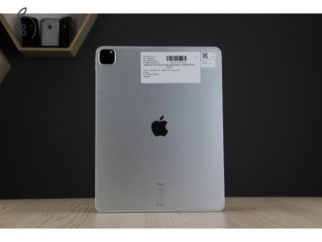 Apple iPad Pro 12.9” (4. generáció, 2020) – 256GB, WiFi + Cellular – Ezüst