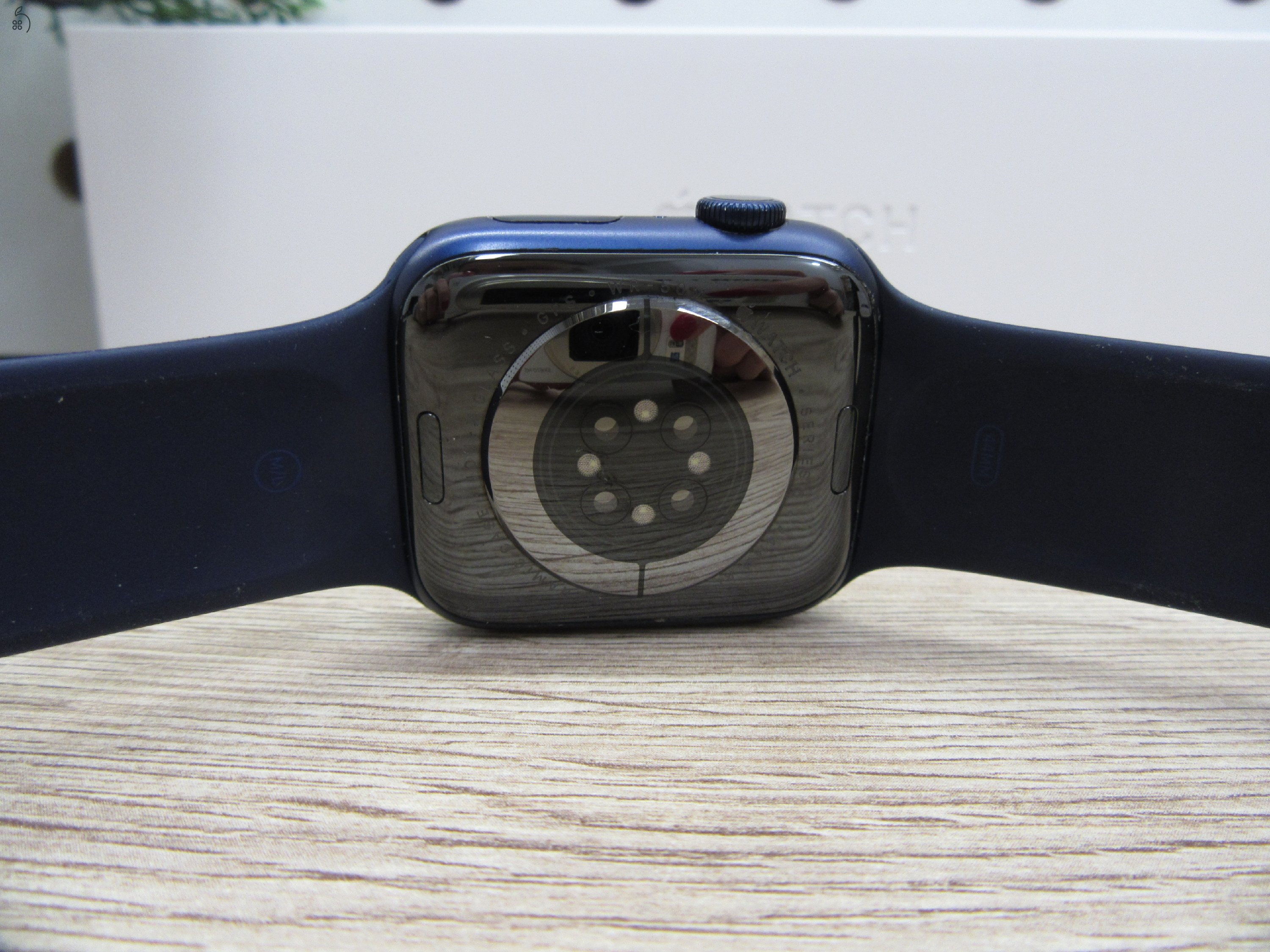 Apple Watch 6 - 44 mm - Használt