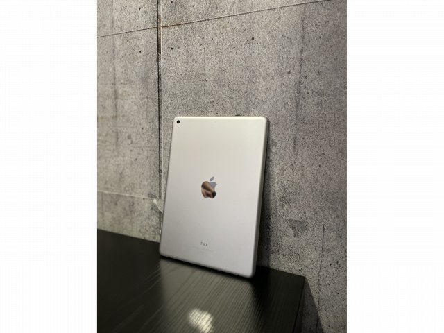 Apple iPad 6th gen 32GB Ezüst Használt!