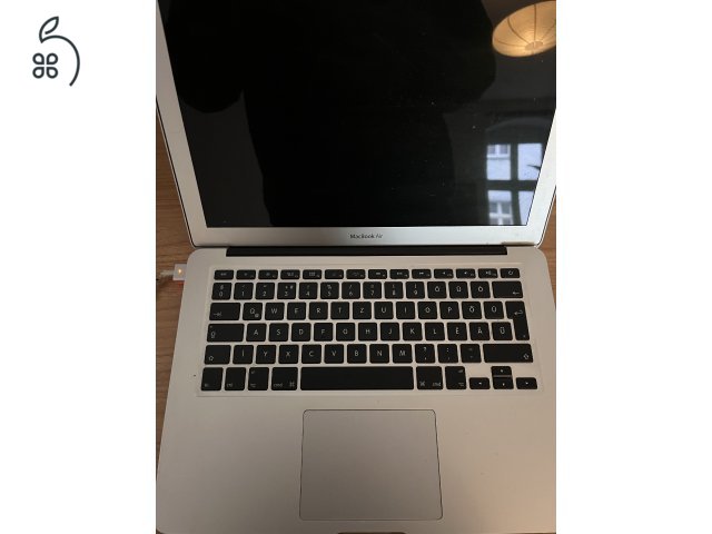 MacBook Air 13 MMGF2MG/A (Core i5/8GB RAM/128GB SSD)