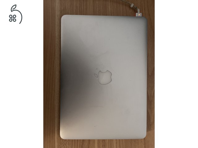 MacBook Air 13 MMGF2MG/A (Core i5/8GB RAM/128GB SSD)