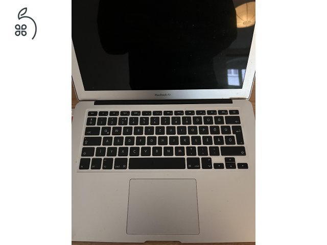 MacBook Air 13 MMGF2MG/A (Core i5/8GB RAM/128GB SSD)