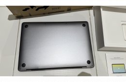 Apple Macbook Pro Touch Bar + új akkuval 6 hó garanciával + opc. extrák, doboz, összes tartozék