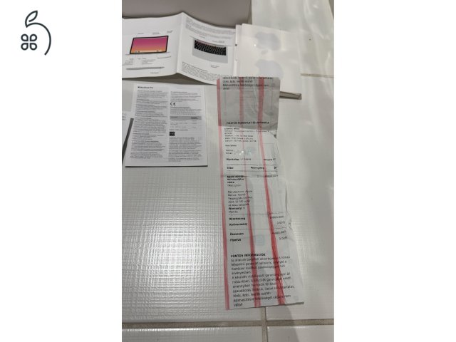 Apple Macbook Pro Touch Bar + új akkuval 6 hó garanciával + opc. extrák, doboz, összes tartozék