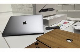 Apple Macbook Pro Touch Bar + új akkuval 6 hó garanciával + opc. extrák, doboz, összes tartozék