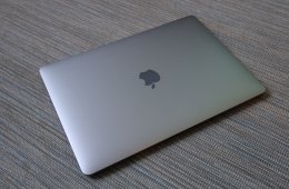 Macbook Air M1 (2022 asztroszürke)