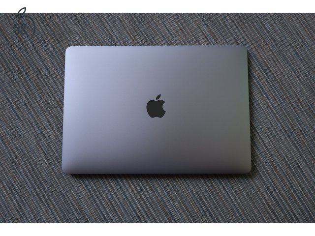 Macbook Air M1 (2022 asztroszürke)