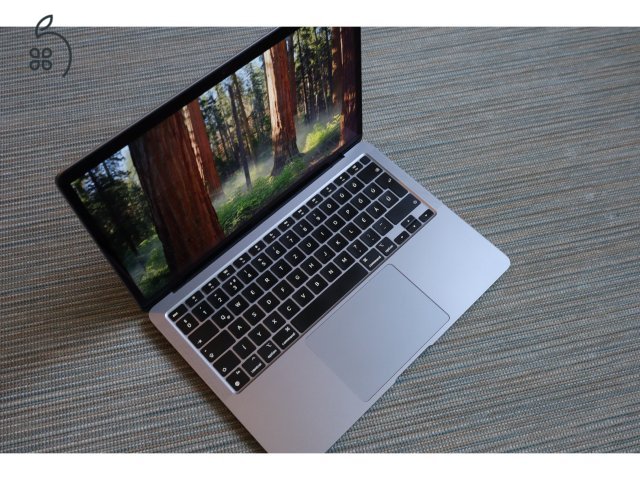 Macbook Air M1 (2022 asztroszürke)