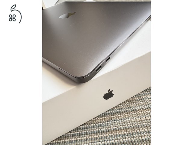 Macbook Air M1 (2022 asztroszürke)