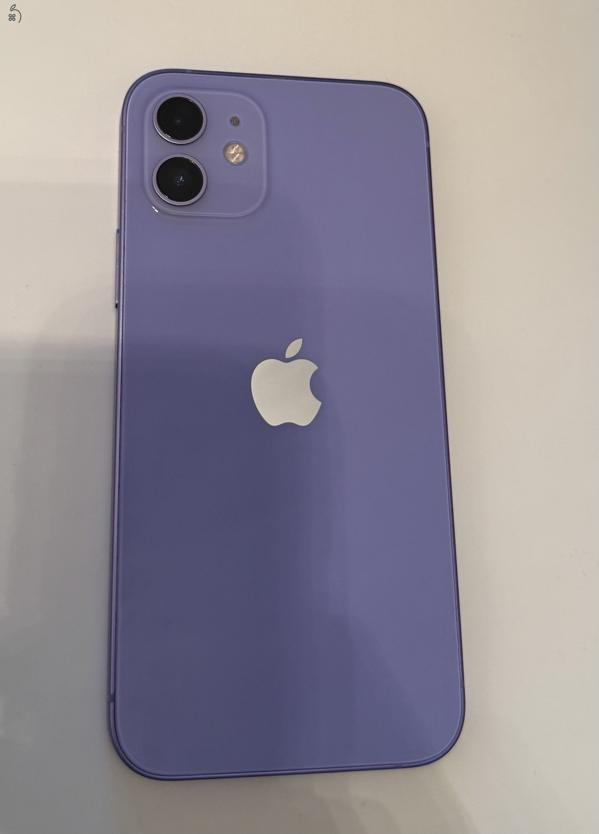 iPhone 12 Lila színben 64GB