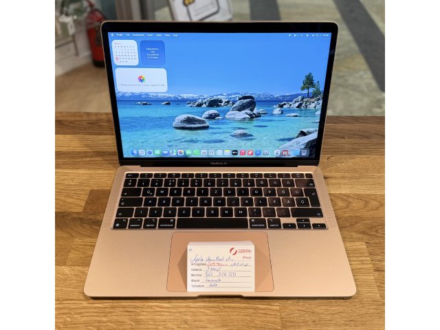 7. Apple MacBook Air - M1 - 256 GB SSD - Gold
