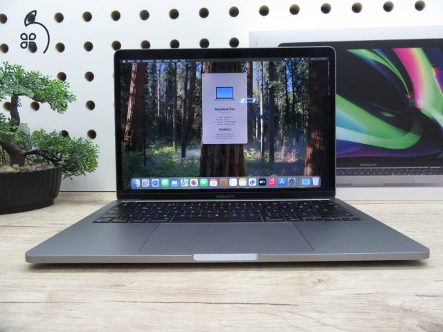 Apple Macbook Pro 13 M1 - 2020 - Használt, karcmentes