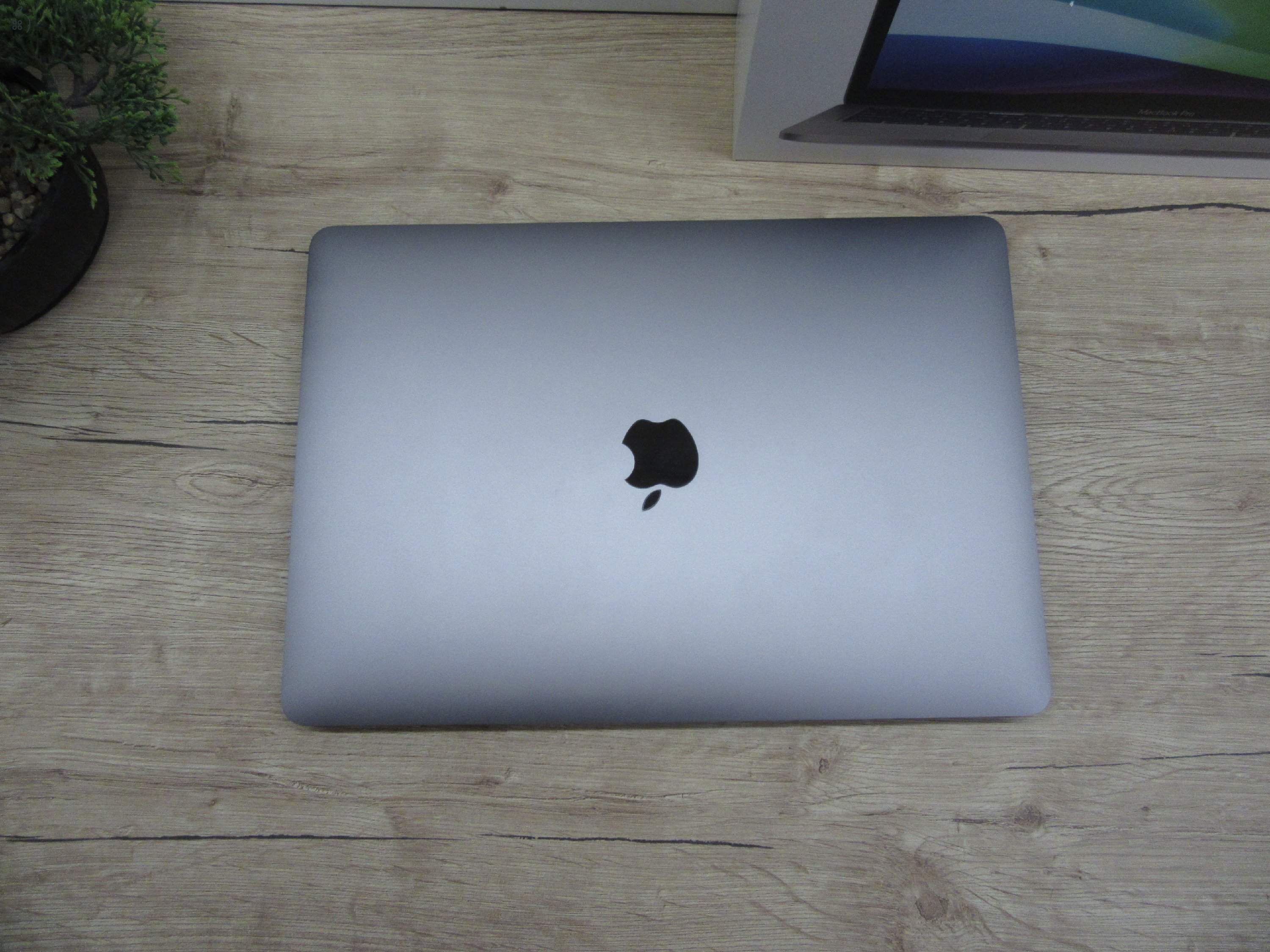 Apple Macbook Pro 13 M1 - 2020 - Használt, karcmentes