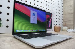  Apple Macbook Pro 13 M1 - 2020 - Használt, karcmentes 