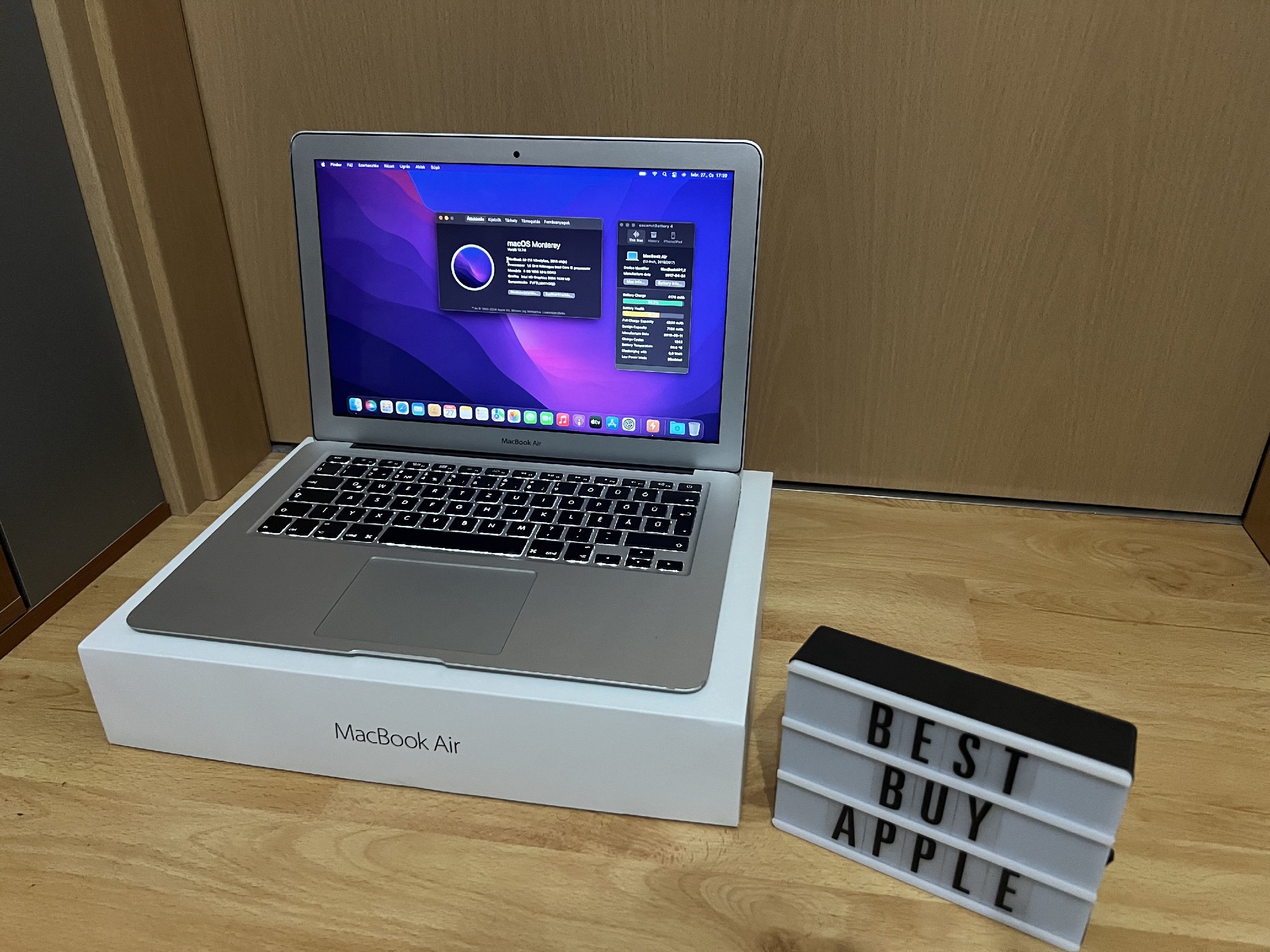 2015 MacBook Air 13 / i5 1.6 GHz / 8GB / 128GB SSD / Magyar / 60% Aksival / Eladó ! ! !