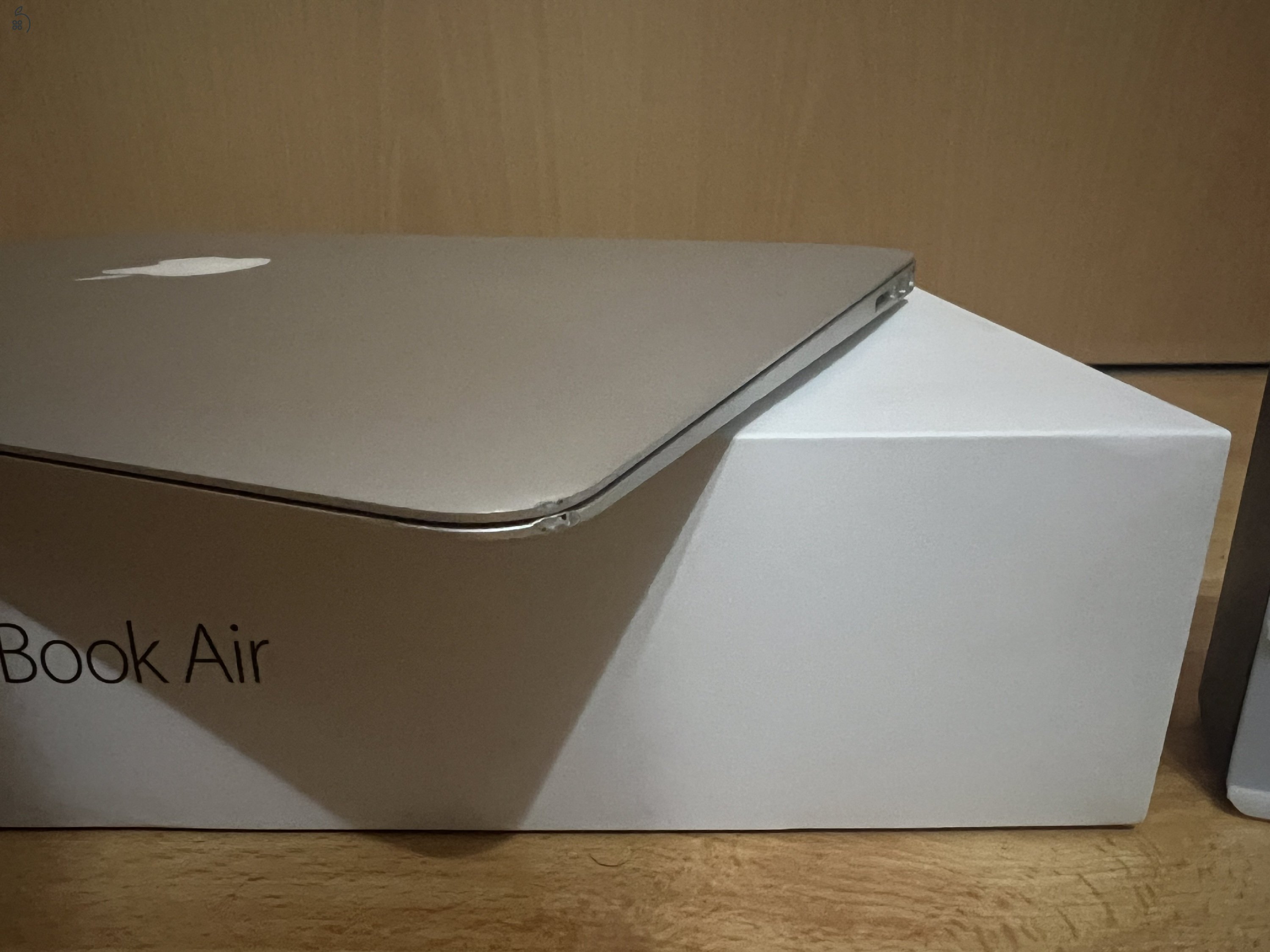 2015 MacBook Air 13 / i5 1.6 GHz / 8GB / 128GB SSD / Magyar / 60% Aksival / Eladó ! ! !