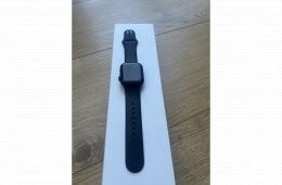 Eladó Apple Watch S8, Midnight, 41 mm 