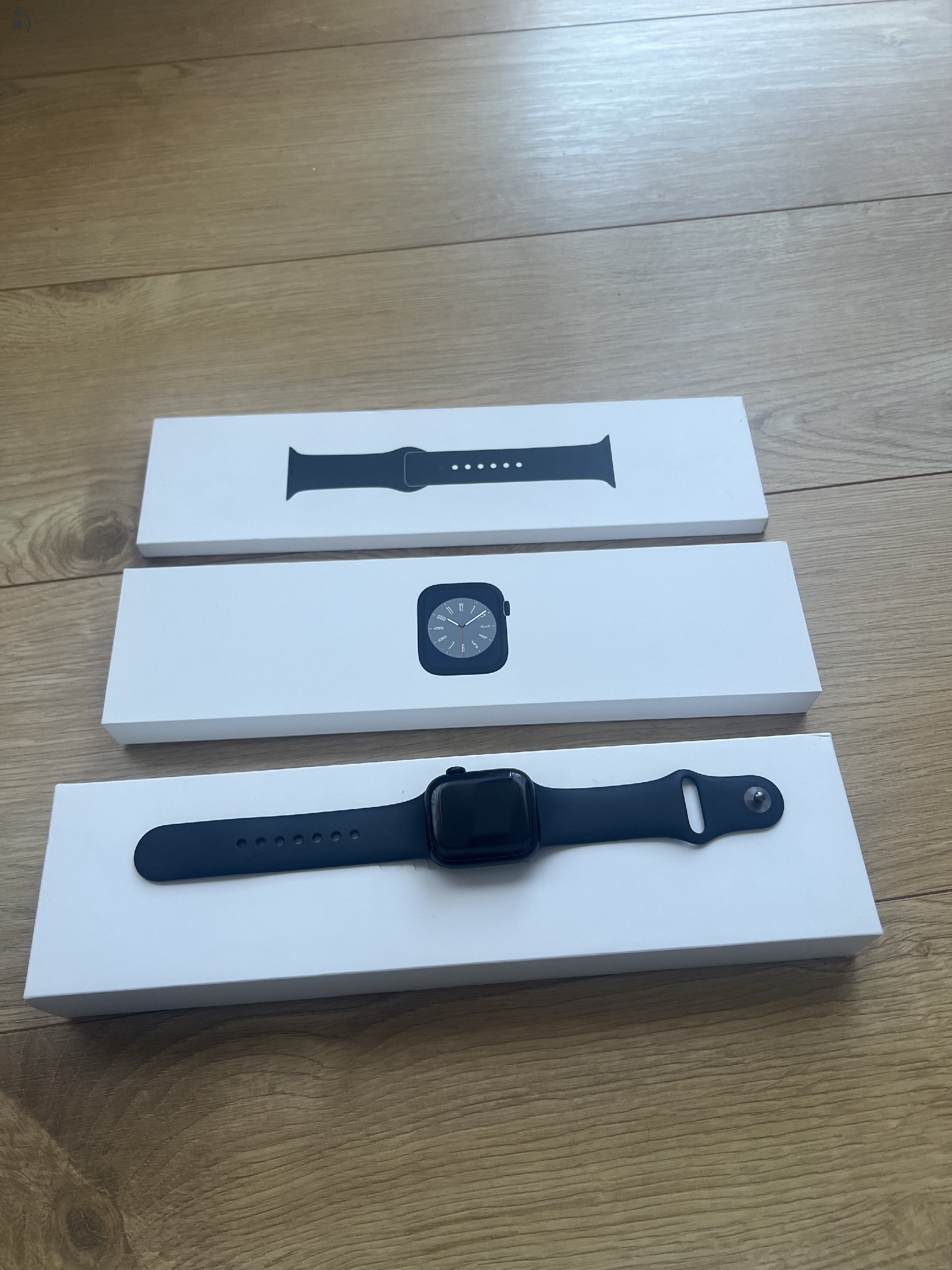 Eladó Apple Watch S8, Midnight, 41 mm 