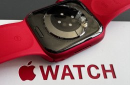 Apple Watch  8 e-SIM product RED 45mm Piros