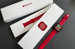 Apple Watch  8 e-SIM product RED 45mm Piros