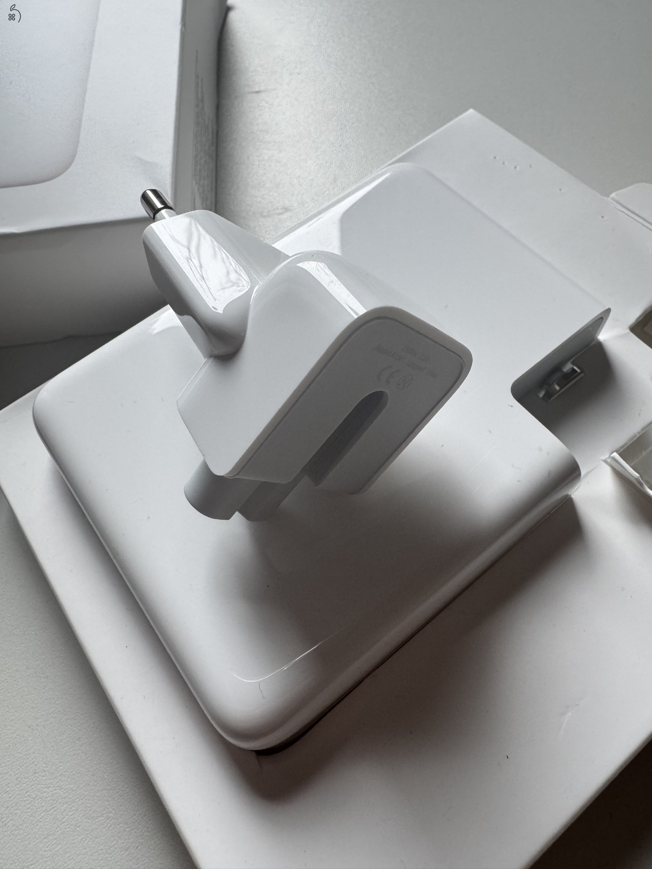 Apple 140W USB-C Hálózati Adapter MLYU3ZM/A