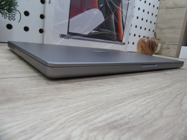 Apple Macbook 16 M1 Pro - 2021 - Használt, karcmentes