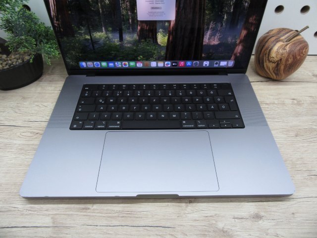  Apple Macbook 16 M1 Pro - 2021 - Használt, megkímélt 