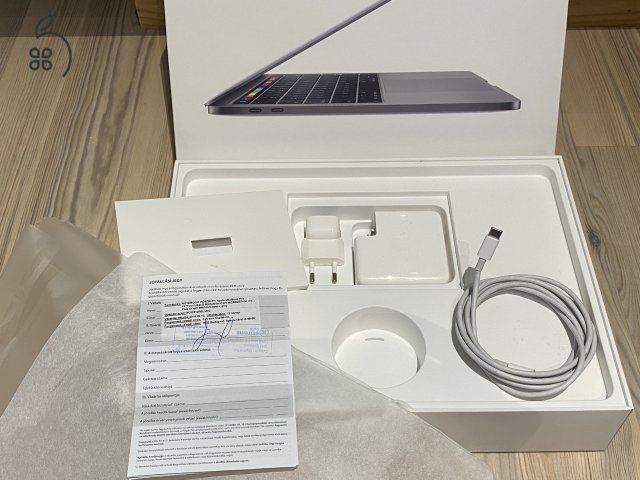 MacBook Pro 2019 -es Új Akkuval. TB 4 Thunderbolt- port