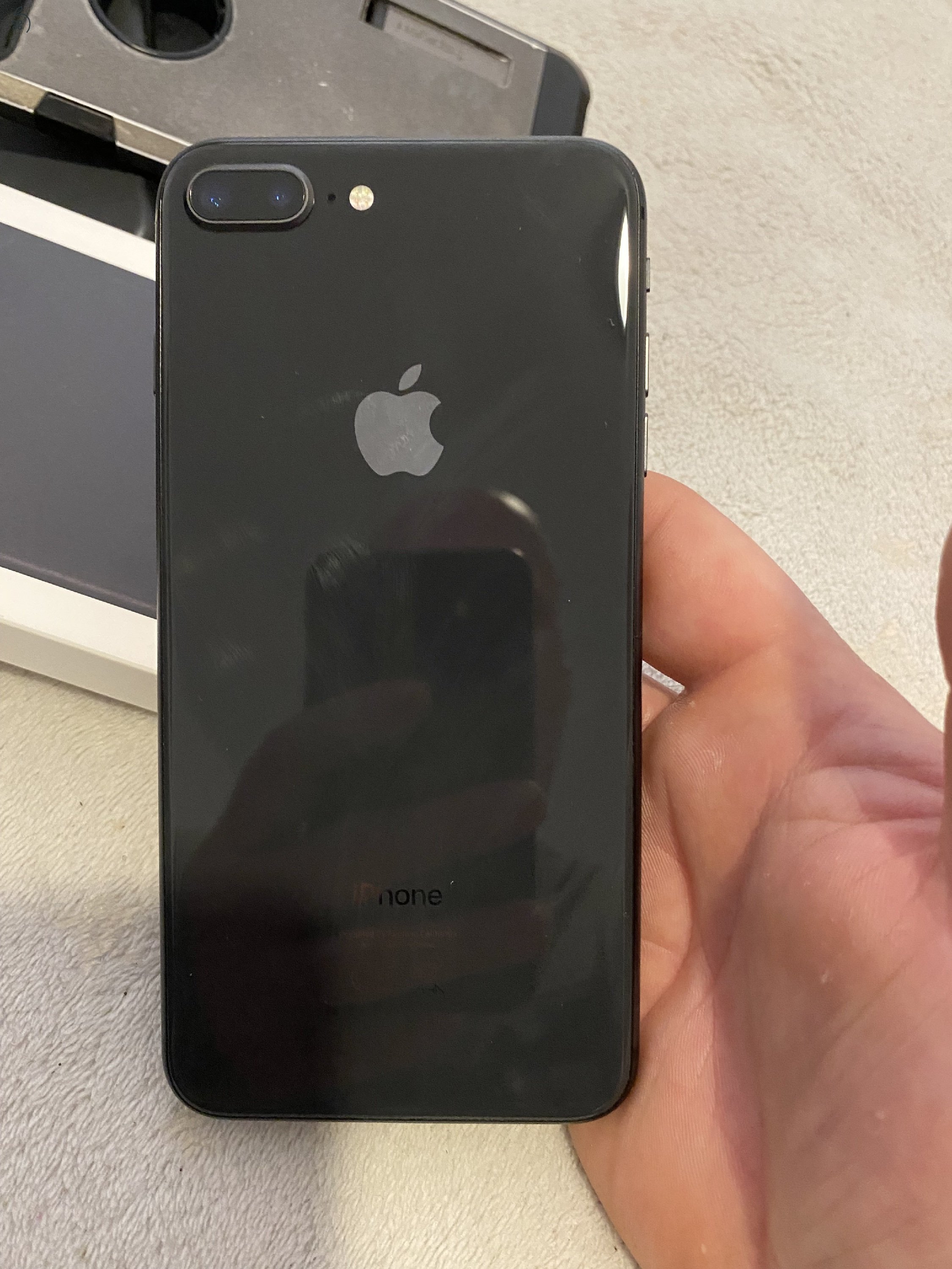 iPhone 8 Plus 64gb újszerű 