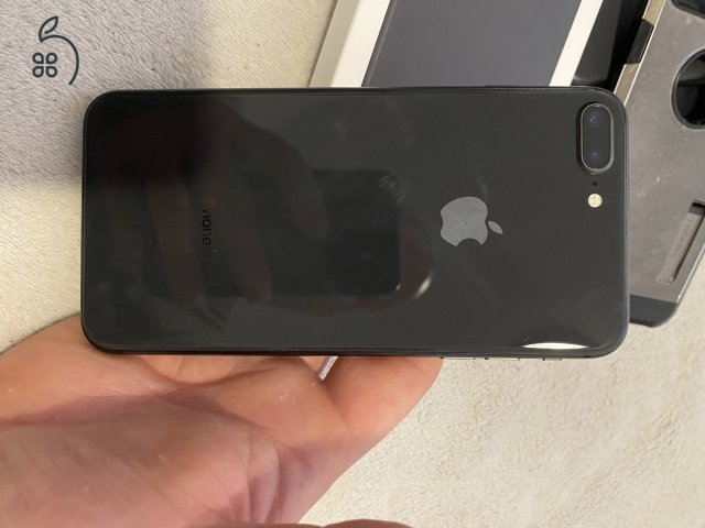 iPhone 8 Plus 64gb újszerű 