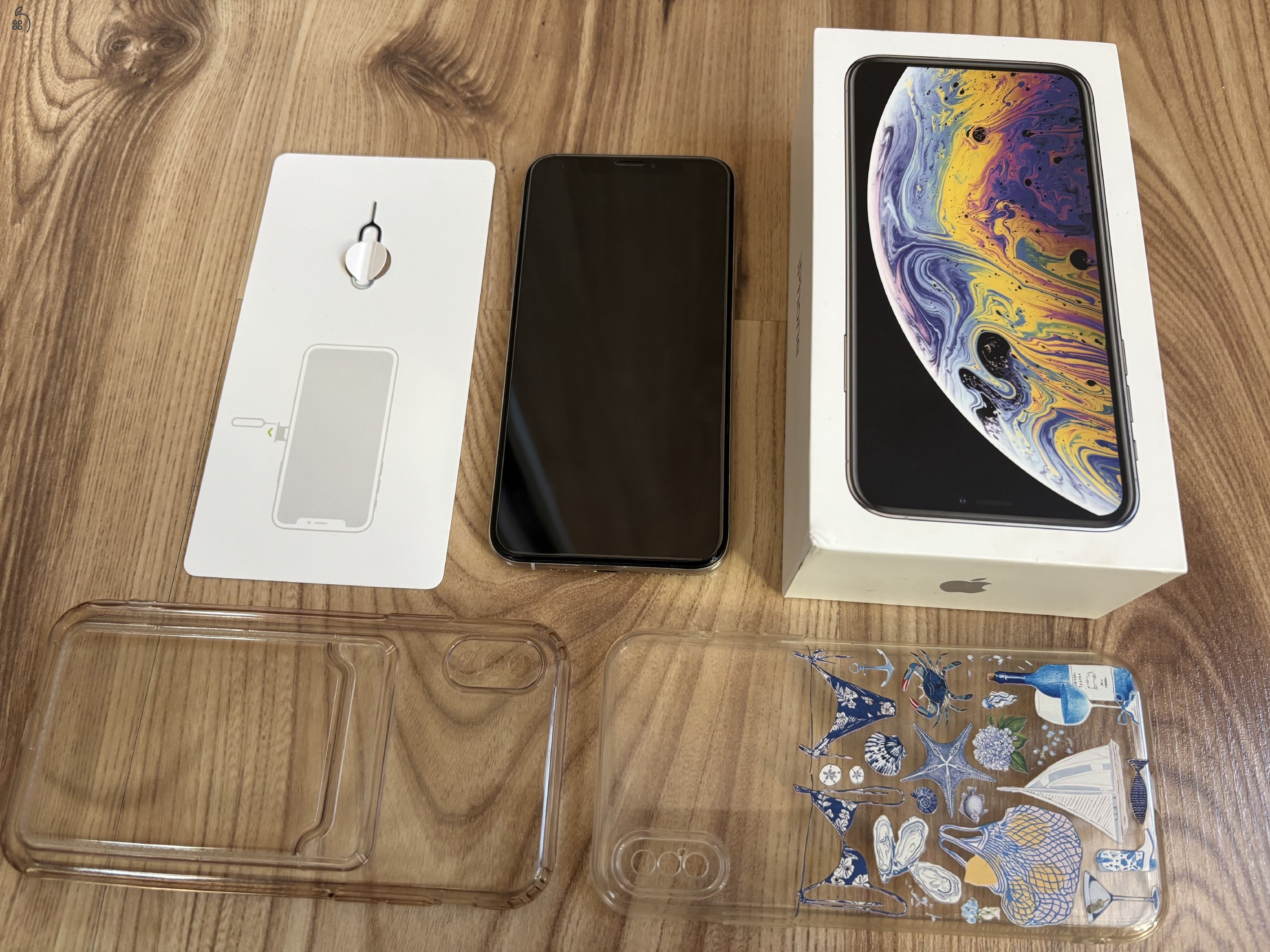 iPhone XS 64GB 100%-os, új akkuval eladó