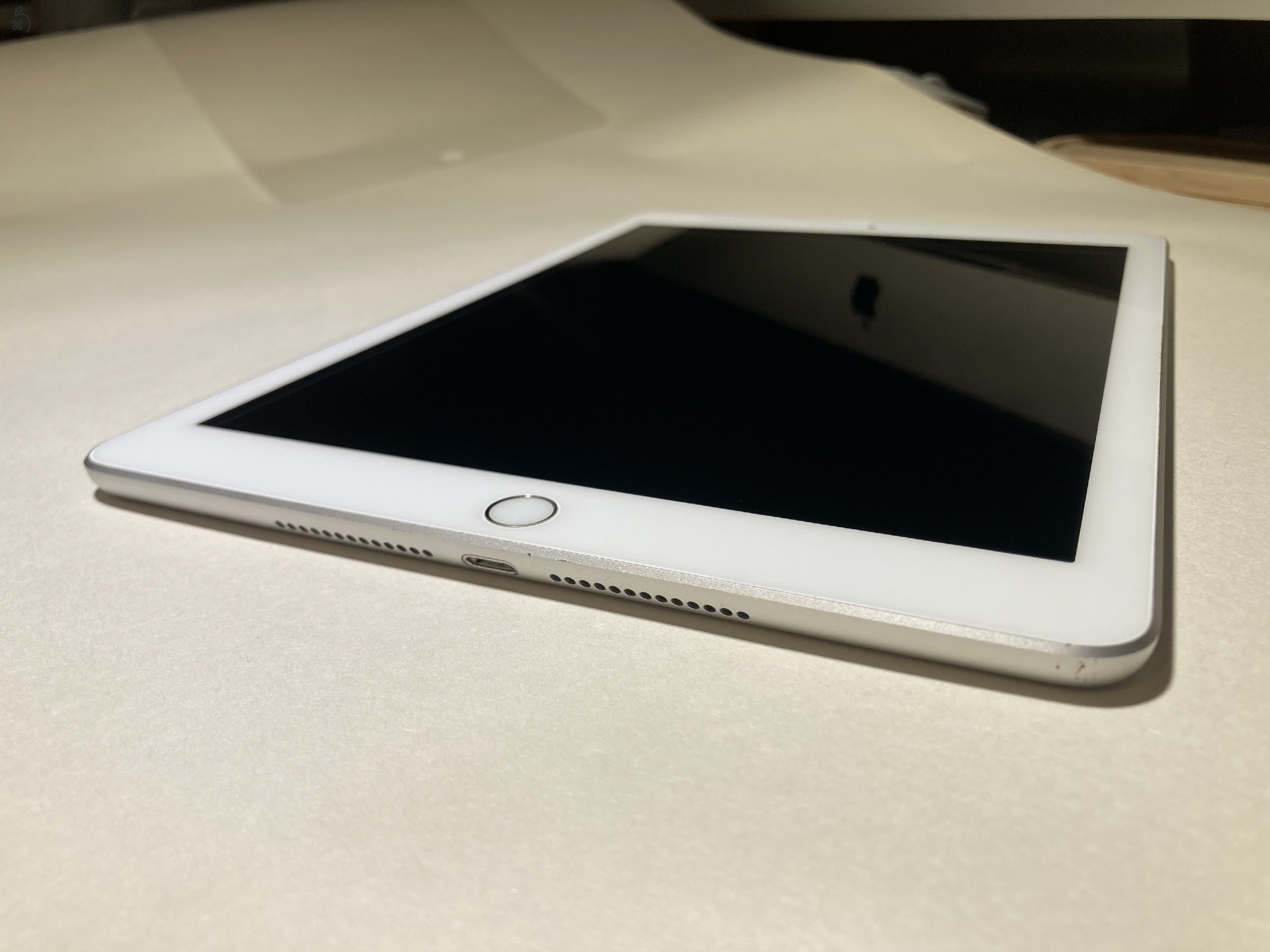 iPad (6. generációs) Apple pencillel