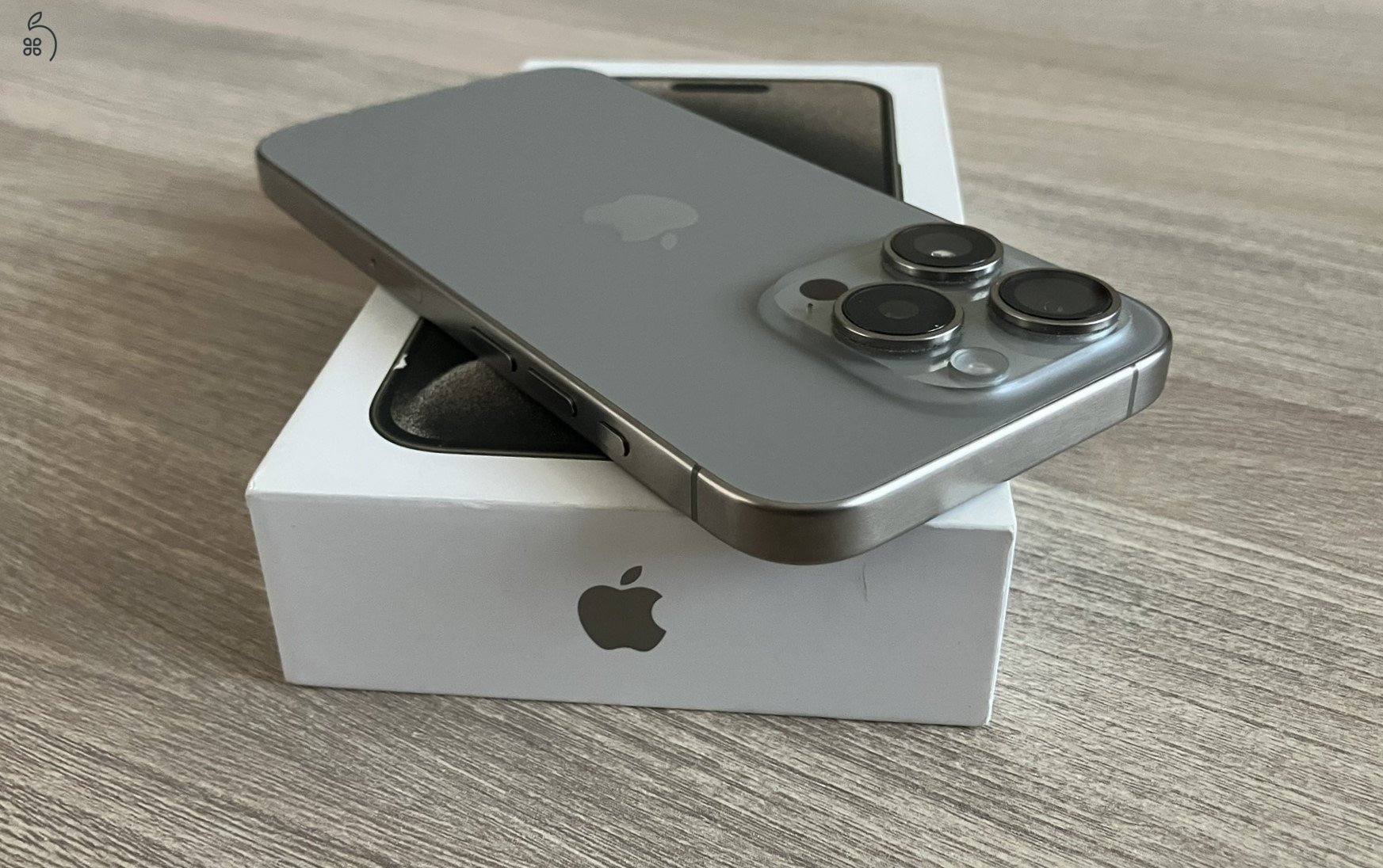 iPhone 15 Pro 256GB Natural Titanium, Független, Gyönyörű állapot, ajándék tok+fólia