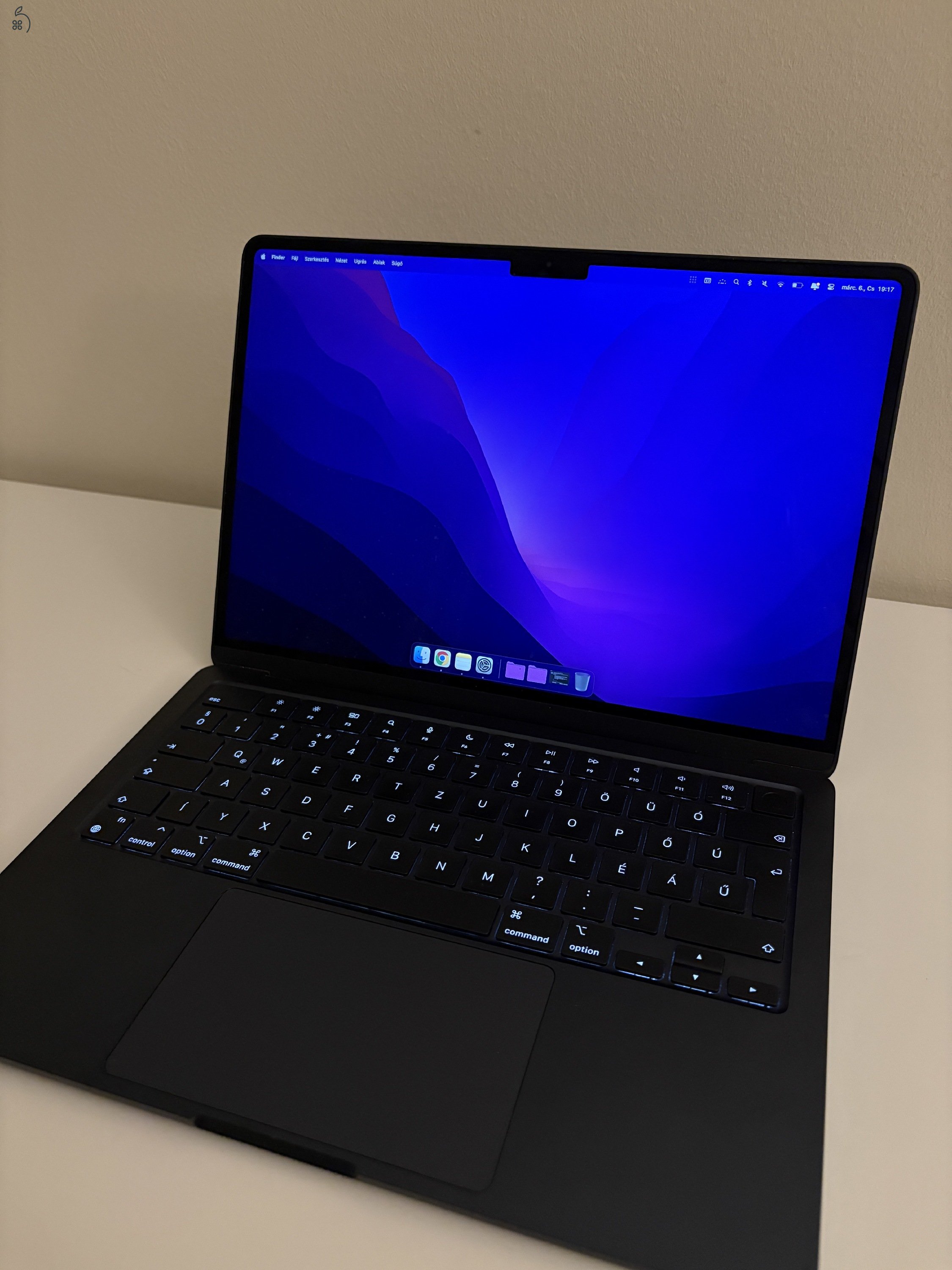 2022 MacBook Air 13″ | M2 | 8GB | 256GB | Éjfekete