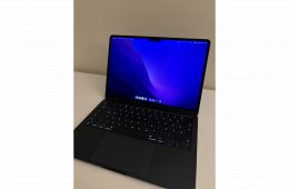 2022 MacBook Air 13″ | M2 | 8GB | 256GB | Éjfekete