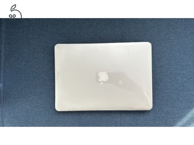 Eladó 13” macbook air  friss akkuval