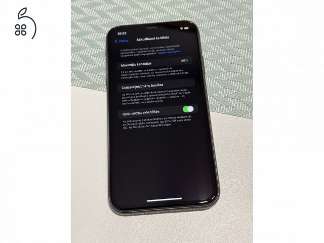 Apple Iphone 11, 64gb, kártyafüggetlen, karcmentes, gyári 96%-is akksi