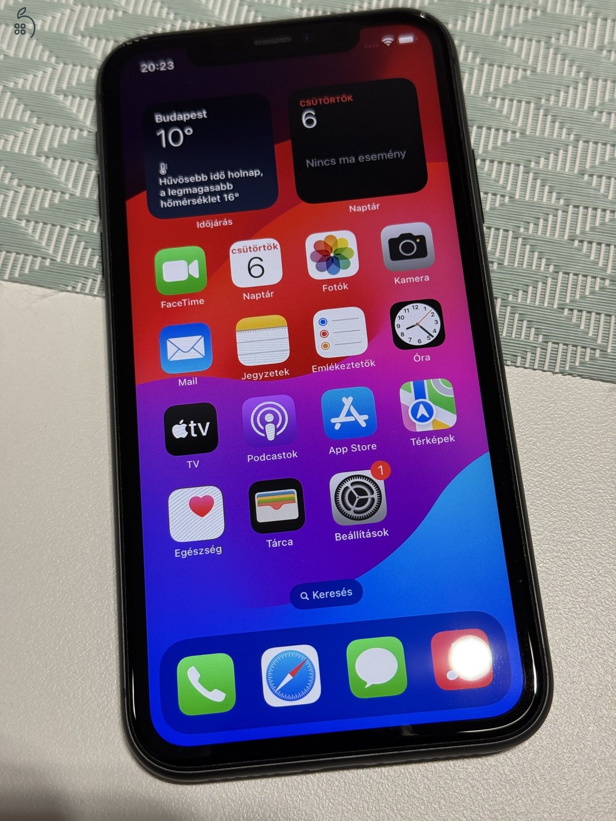 Apple Iphone 11, 64gb, kártyafüggetlen, karcmentes, gyári 96%-is akksi