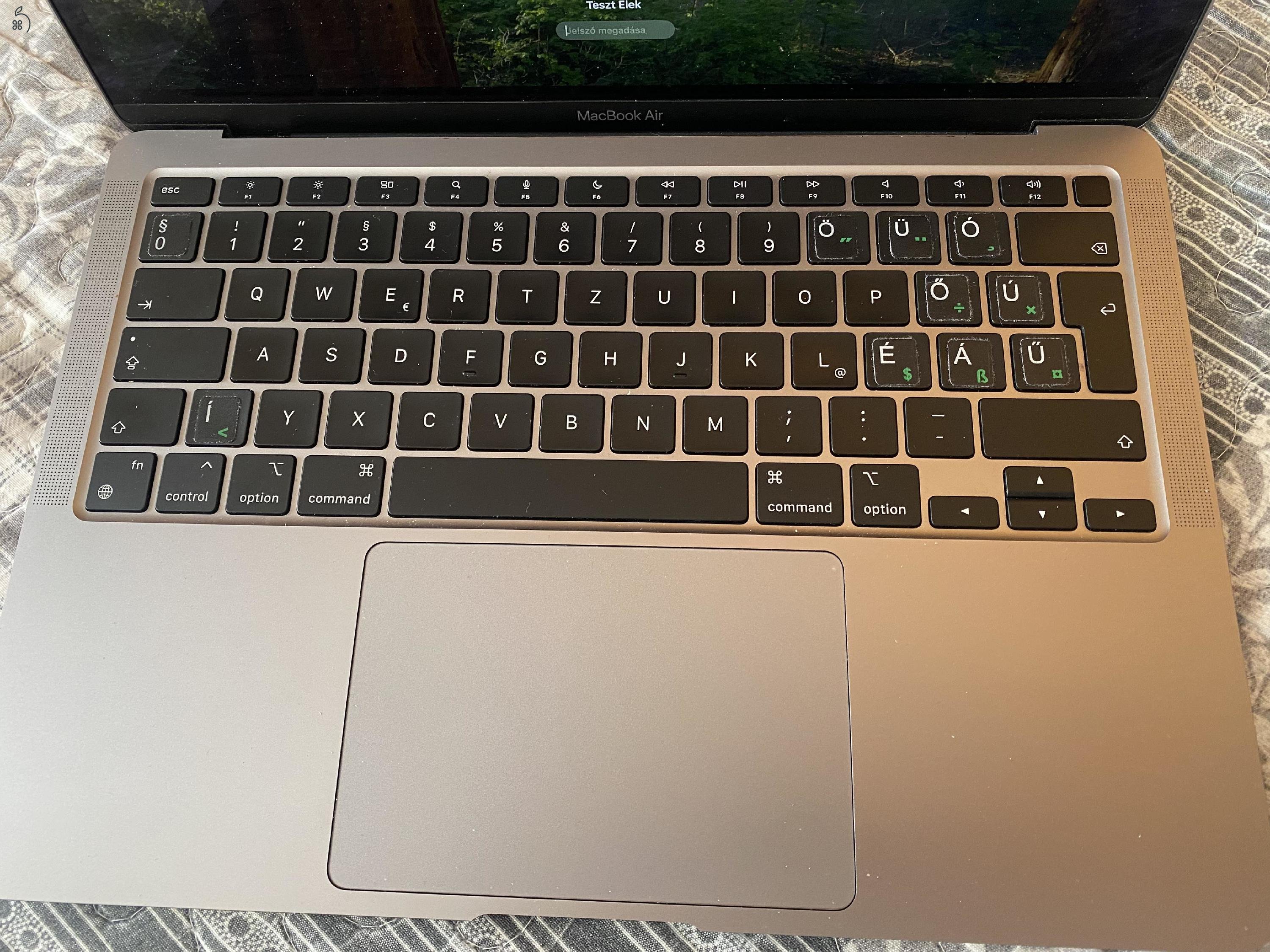 Eladó M1 MacBook Air 2020 256gb SSD 8GB RAM - 35 ciklus