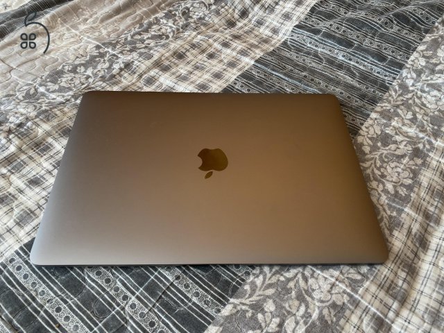 Eladó M1 MacBook Air 2020 256gb SSD 8GB RAM - 35 ciklus