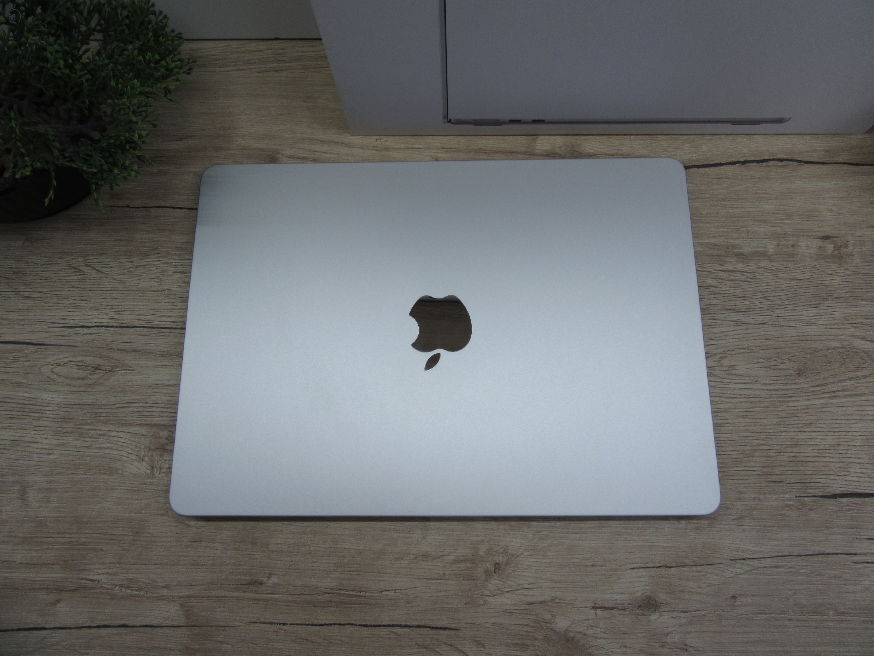 Apple Macbook Air M2 - 2022 - Használt, karcmentes