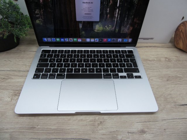 Apple Macbook Air M2 - 2022 - Használt, karcmentes